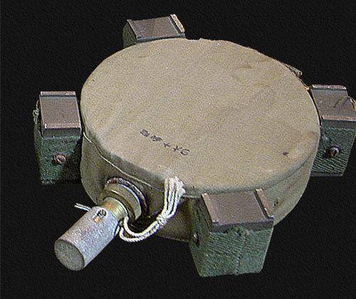 没握把,穿深仅20mm的反坦克雷,军曹,你让我用这玩意炸坦克?