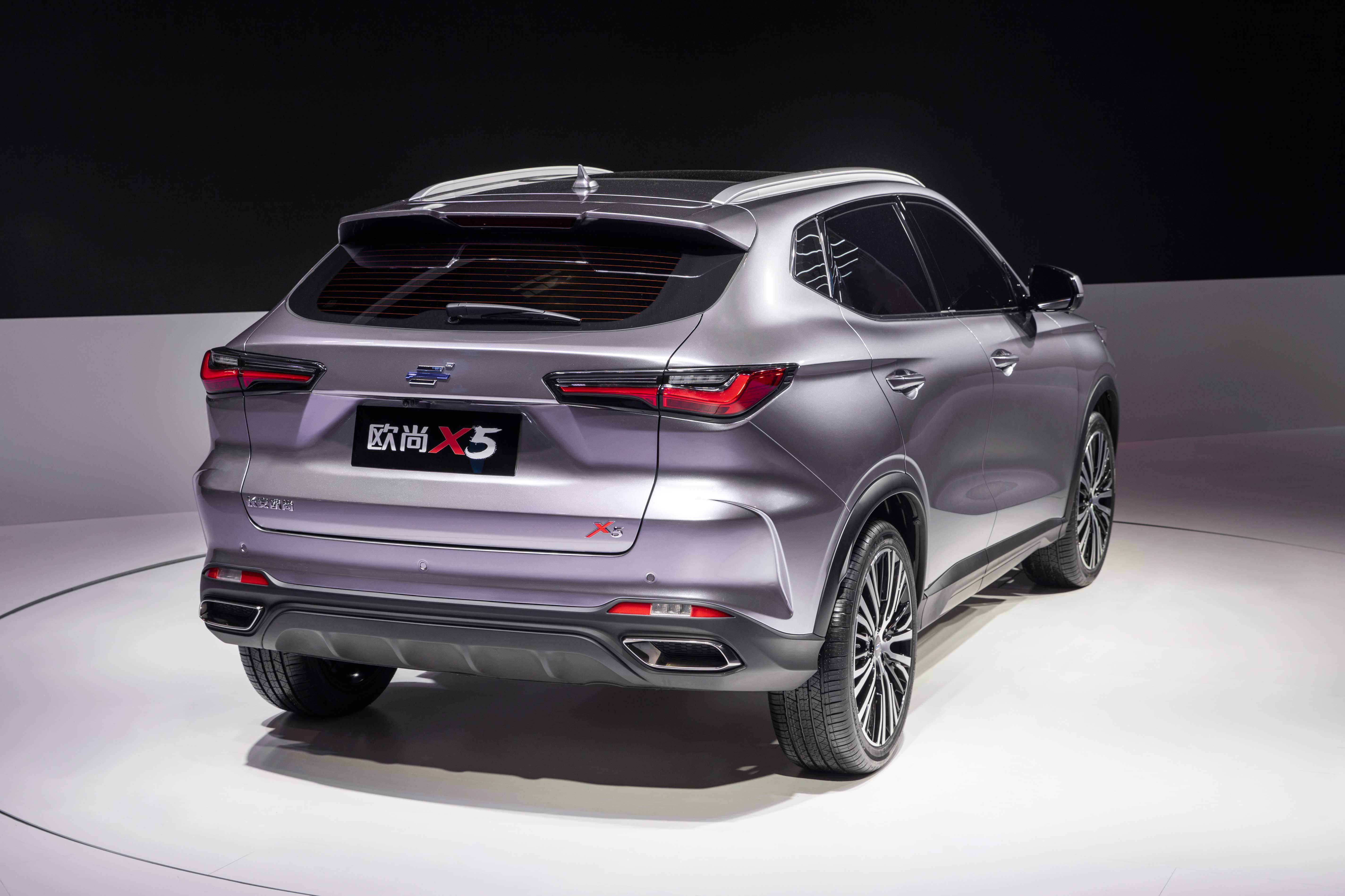 2020成都车展:长安欧尚x5内饰官图曝光 主打10万级运动suv市场