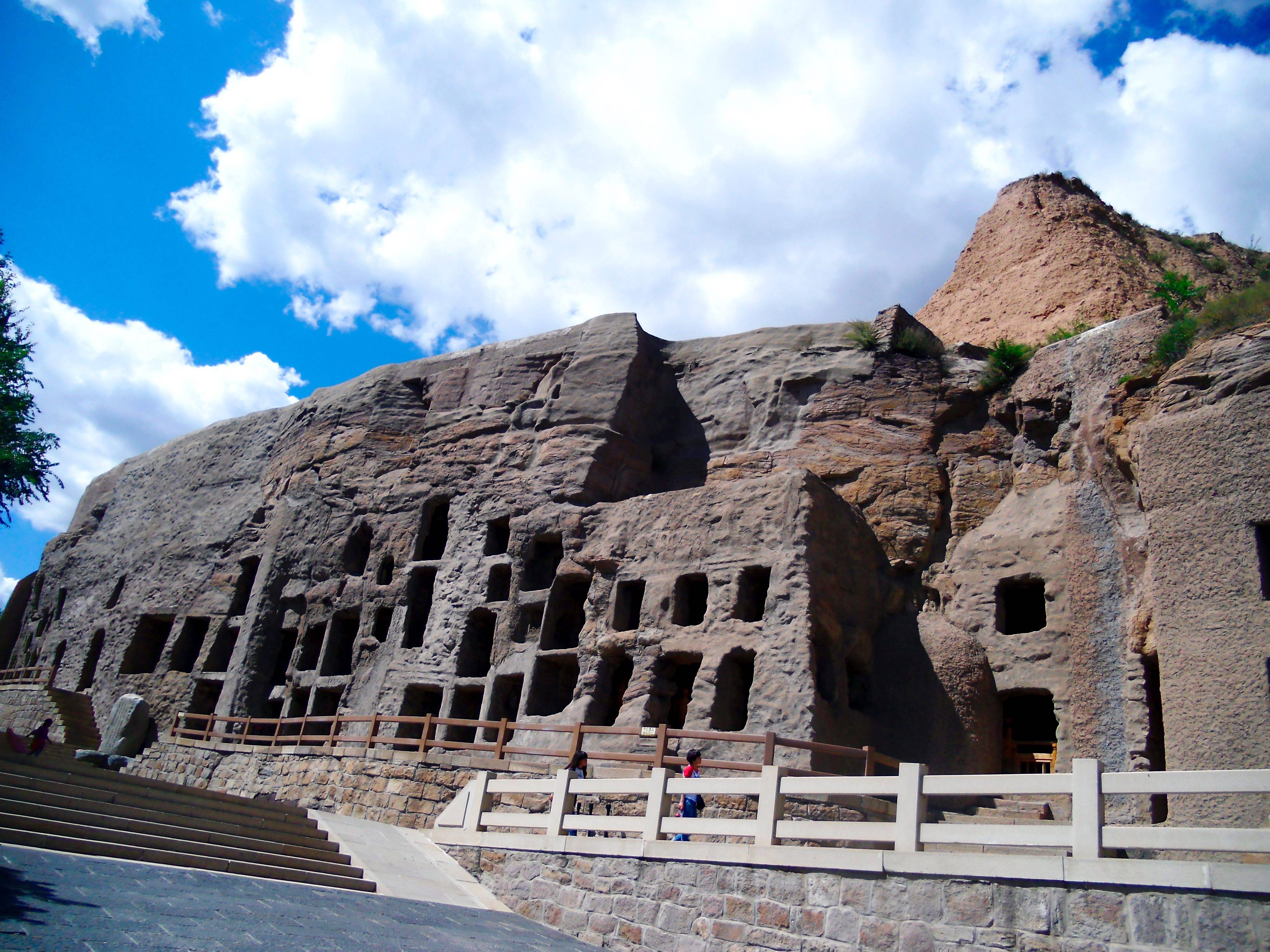 山西大同雲岡石窟風光