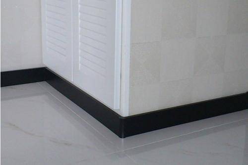 家里装修用哪种踢脚线好聪明人更爱用这种材料后悔太晚察觉了