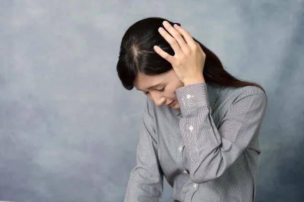 缓解忧郁情绪:肝气郁结是产后忧郁主因