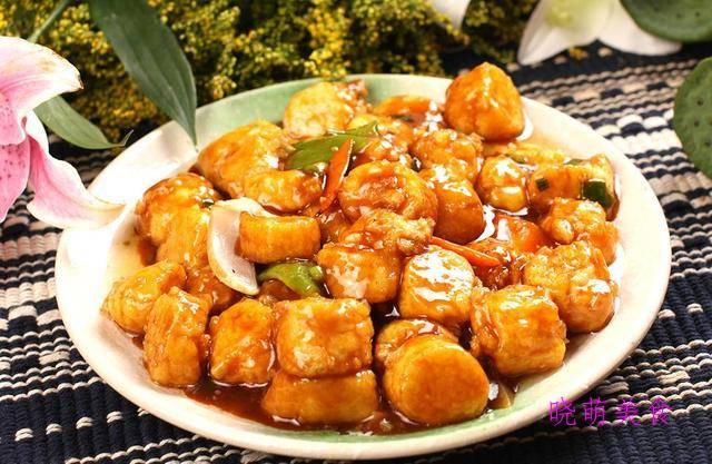 原创炝炒包菜,香辣毛豆,青炒鸡毛菜,红烧豆腐,芹菜拌腐竹的做法