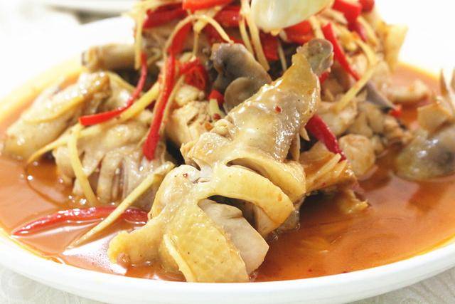 大厨教你湘菜之首“东安鸡”家庭式做法，酸辣细嫩，香气四溢_手机搜狐网