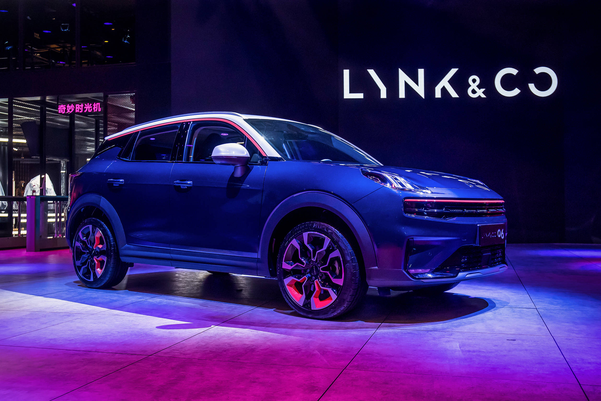 小型suv市场的王炸-领克06