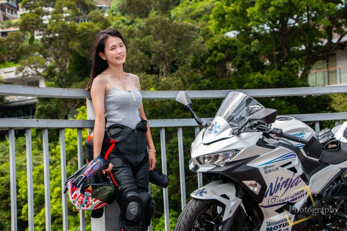 女车主说车为自由圆摩托梦川崎ninja400