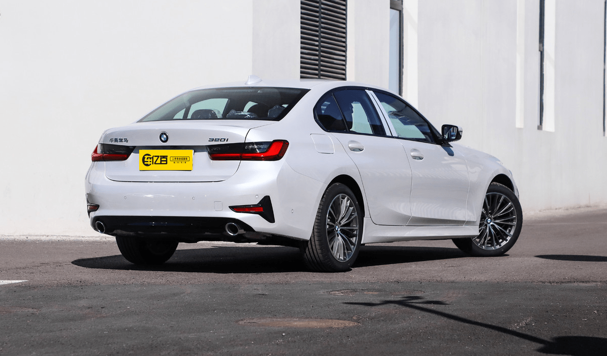 华晨宝马 宝马3系 2020款 320i 运动套装 特价出
