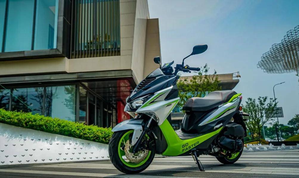 15980元金城草蜢150青春版静态测评