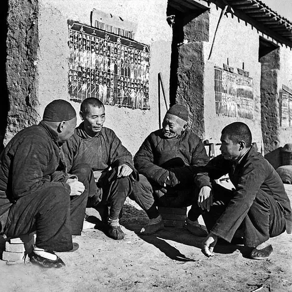 图话历史:50年代百姓生活，看到的是另个世界_黑龙江