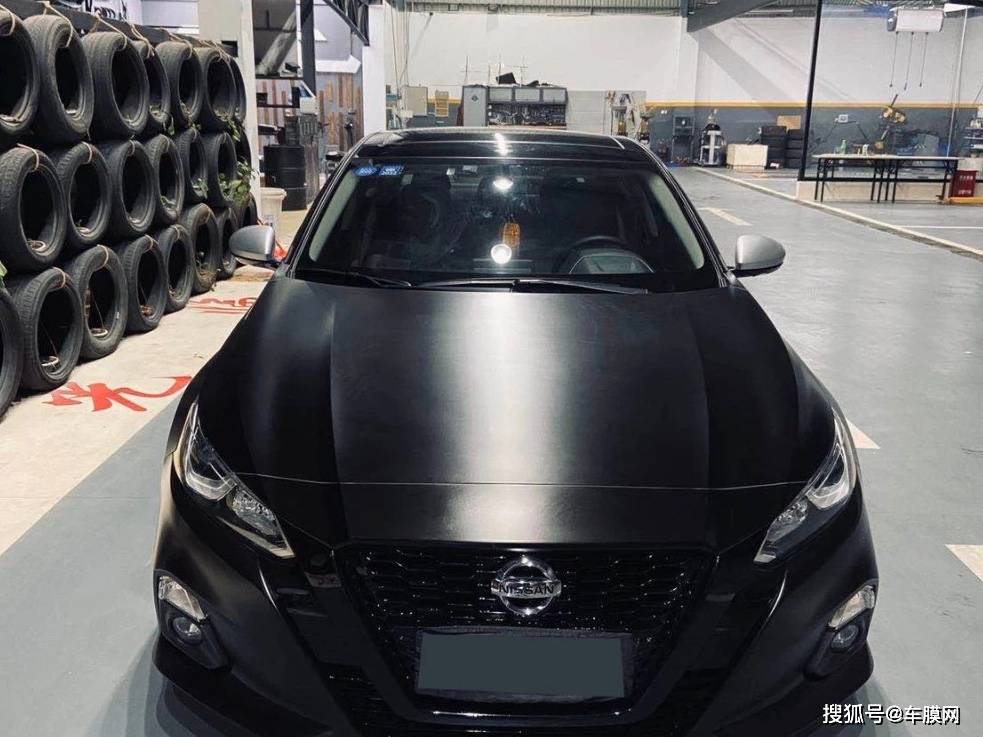 天籁altima 电光金属黑改色贴膜效果图