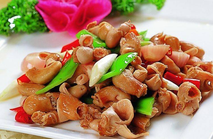 原创美食优选:蒜苔炒豆干,酸甜虾球,蒸香嫩排骨,红葱鼓味爆鱼扣的做法