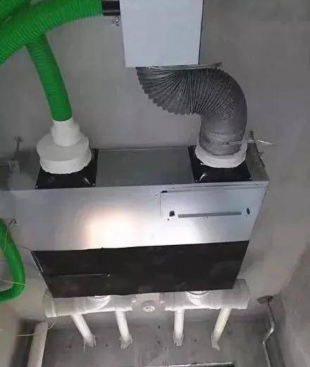 【都说现在流行用pe管道安装,没问题,那就主机出来直接变径接60的pe管