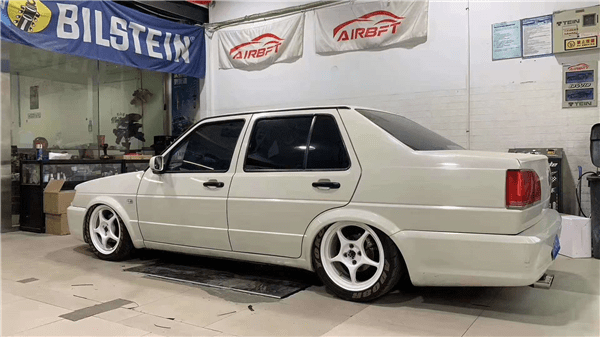 李洋分享大众捷达改装airbft气动避震品牌低趴魅力展示