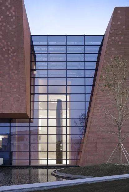 何镜堂院士作品钱学森纪念馆