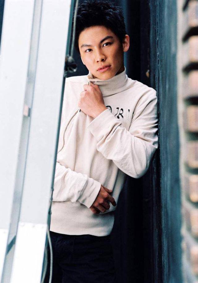 原创36岁奥运冠军陈玘:晒二胎萌照,被刘国梁召回当教练比张继科个性