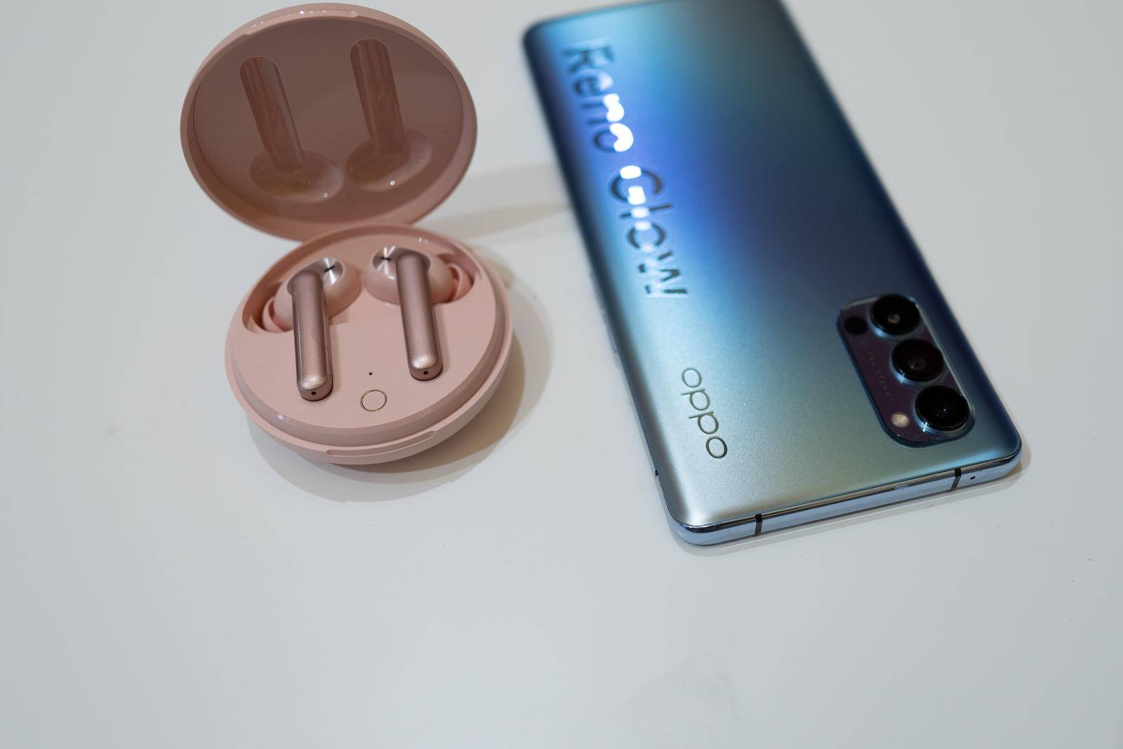 使徒来袭oppo携eva联名耳机助战chinajoy2020