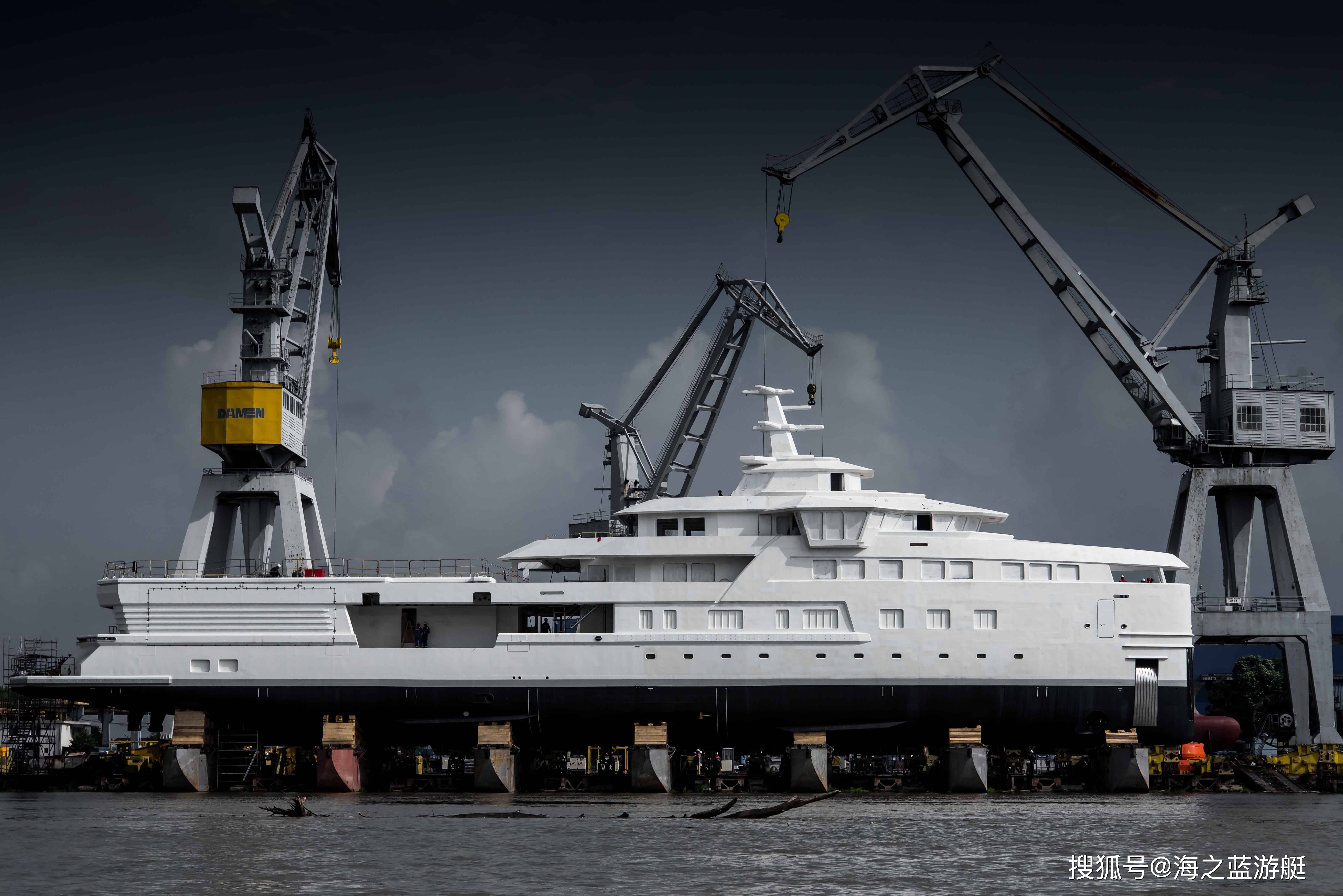 2020游艇展:2艘达门seaxplorer寰宇探险艇,一起去环球探险吧_直升机