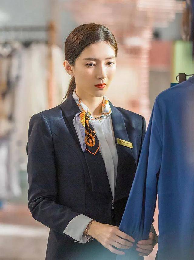 从配饰看身份差距!顾佳戴着几万的珠宝玩,许幻山的表才是大boss