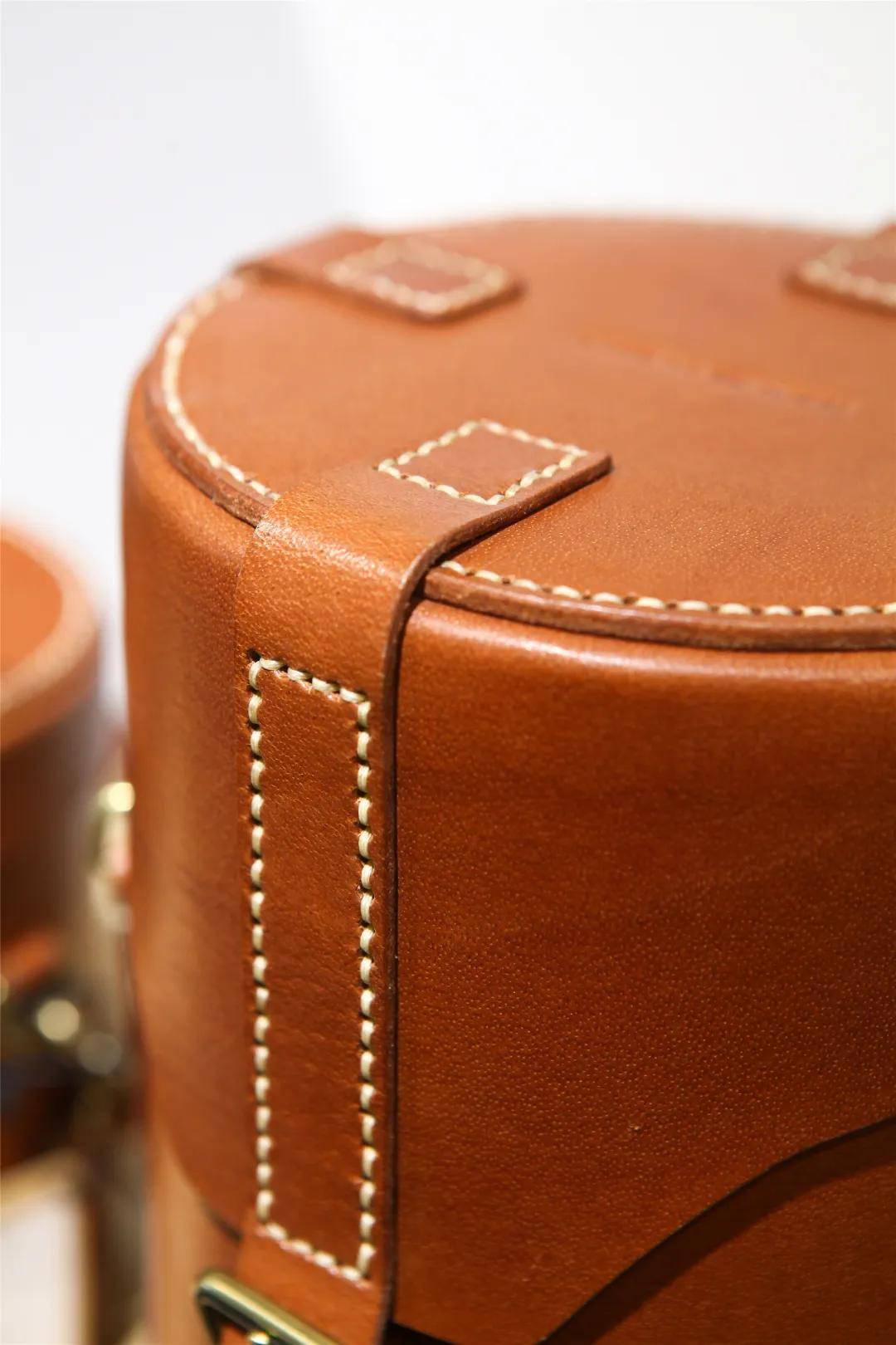 你从哪个细节发现手工皮具的好线迹?_缝线