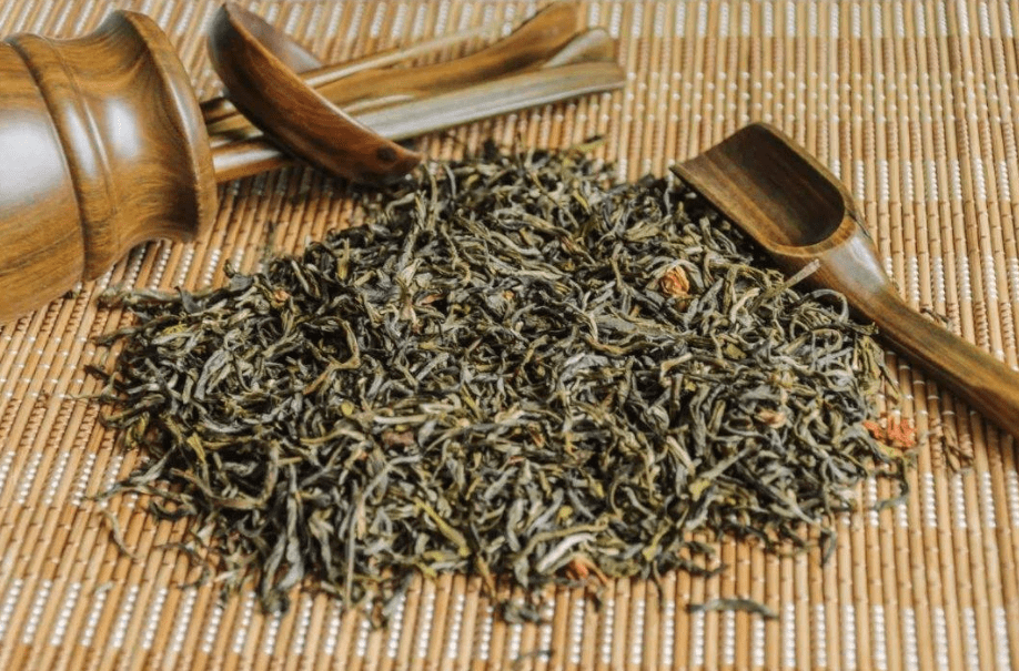 归心斋:香精茶有什么特征?普通人怎么判断茶叶是否加了香精?