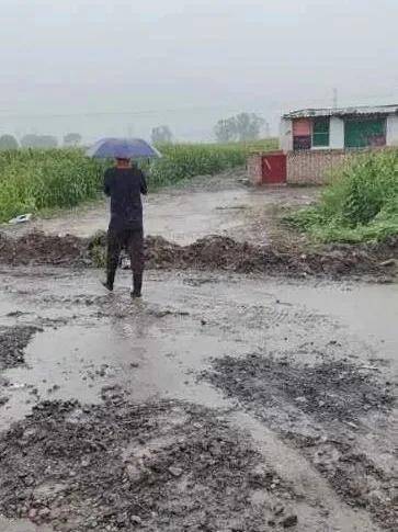 文水县大雨图片