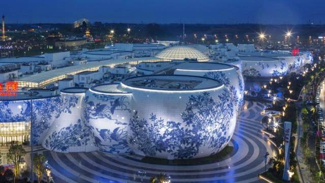 南昌市地标性建筑,耗资400亿打造,却成为南昌最引争议建筑_青花瓷