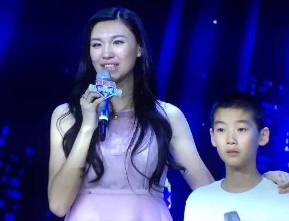 艾淑义还表示,愿意一辈子都当王蕾蕾的演技,这样的告白实在是让人非常