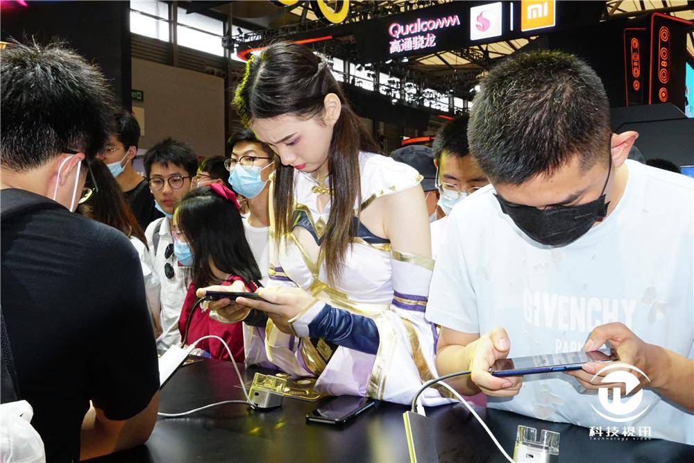 15分钟充满chinajoy2020领略iqoo神秘新机风采