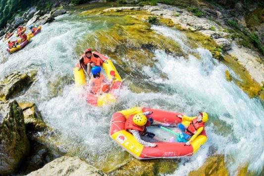 燃高过河惊声尖笑趣味漂流挑战赛开赛引爆夏日狂欢
