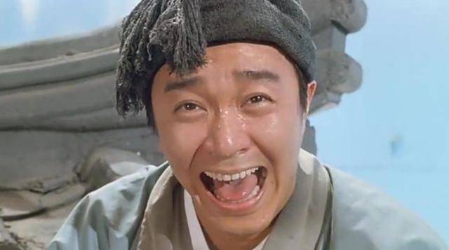 周星驰师父的麦嘉,说起麦嘉,他是比周星驰更加早接触喜剧电影的人物