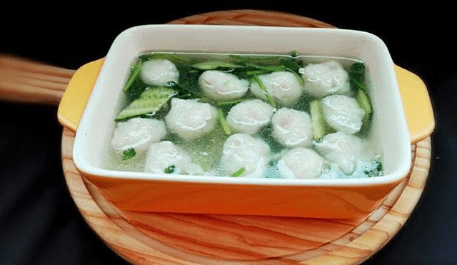 原创外面五元一串的鱼丸,自己在家做,成本低,味道鲜美,比买的好吃