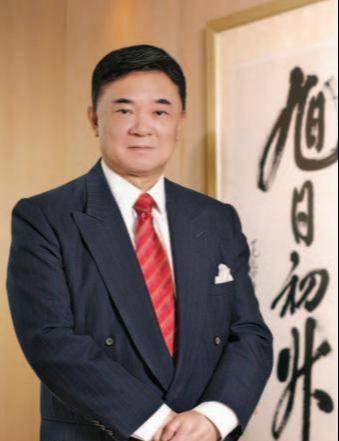 原创六子三女皆人才父子五人二代五财阀为争产罗鹰石家族乱斗