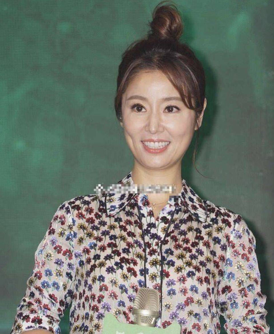 原创林心如夫妇庆祝结婚4周年霍建华素颜显憔悴网友老得真快