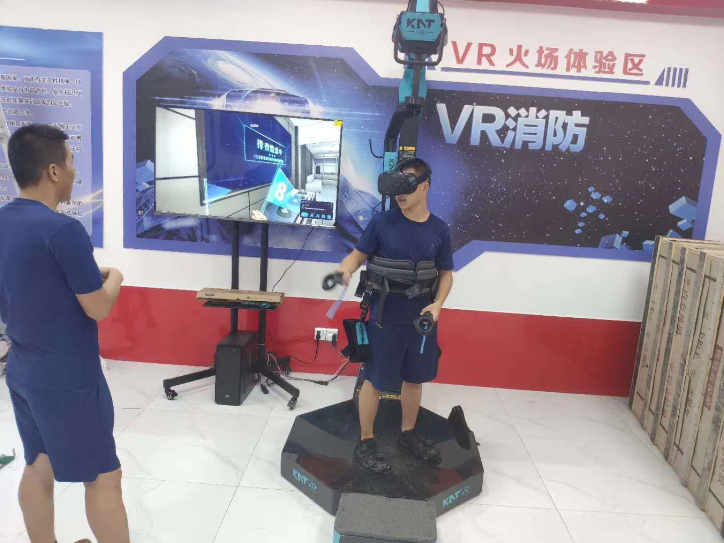 消防跑步機vr技術讓同學們危險環境中更好的體驗危險來臨時的心理活動