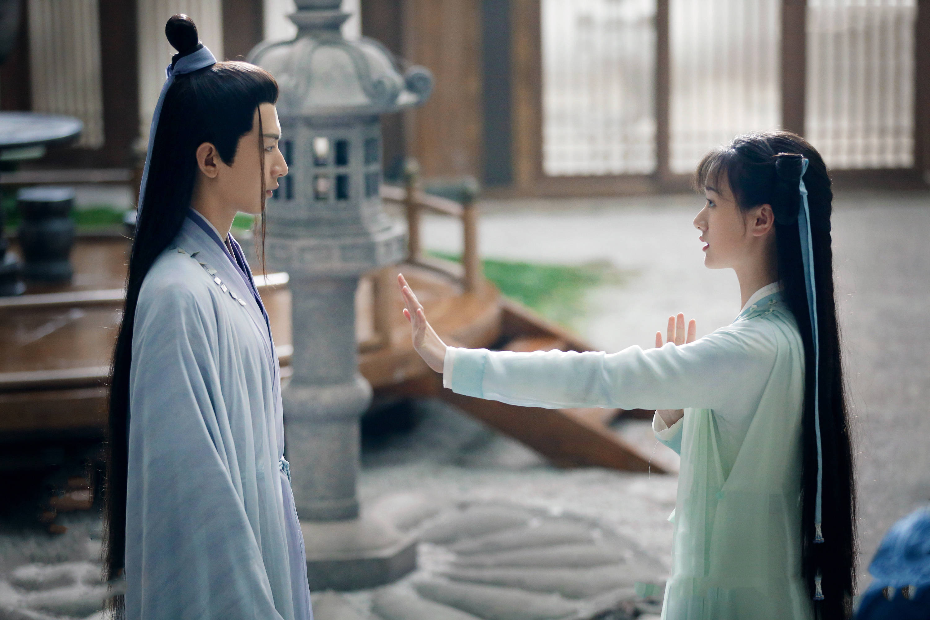 琉璃的褚玲珑曾是王思聪前女友身高168体重不足80斤