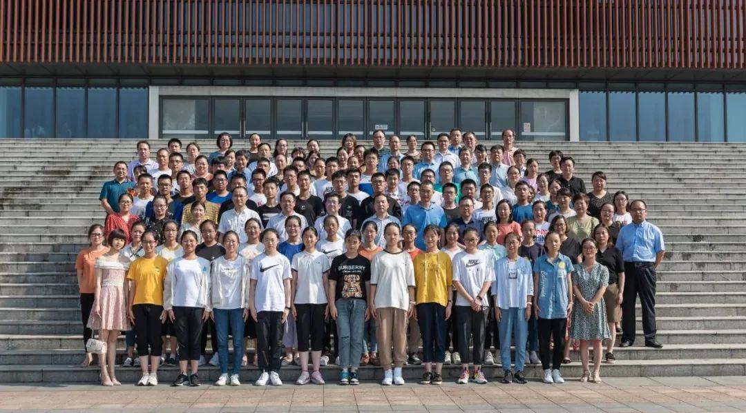 乾坤由我定拼搏创未来通州高中2020级创新实验班开班典礼