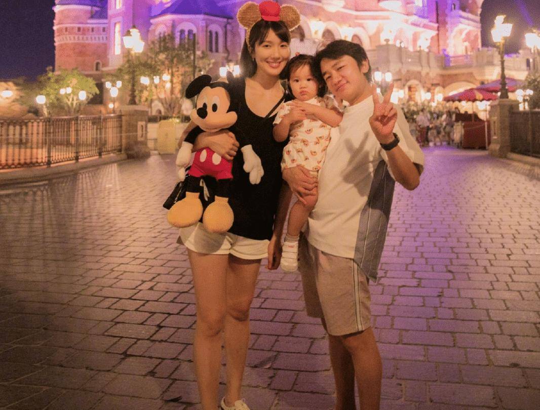 孕健康!王祖蓝二胎女儿正面照"价格清单"-第1张图片-海城博客