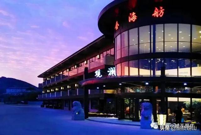 啤酒节王哥庄分会场:价格亲民人气高,"一主,一点"频爆座