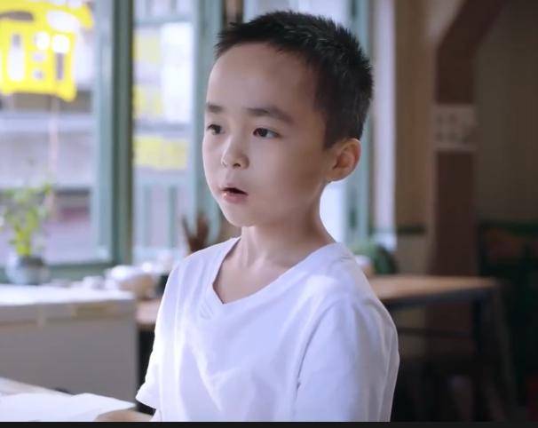 《以家人之名》:混世魔王李尖尖在少女时代,就已经不同凡响!