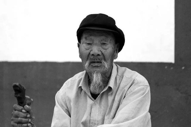 原创庆祝抗战胜利75周年向保定唐县41名健在抗战老兵致敬最年长者已99