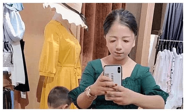 原创鸟脸妈妈不听劝阻执意拼二胎宝宝出生后却忍不住嫌弃