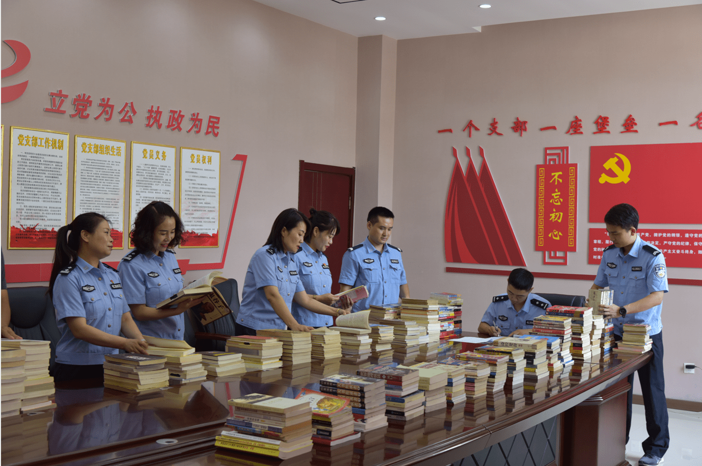 河南省三门峡监狱参加书香陕州爱心捐书活动