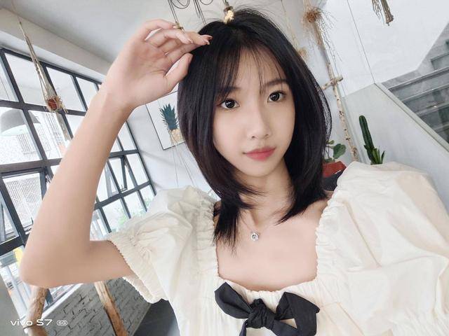 自拍制霸朋友圈,仅凭vivo s7?小姐姐试用后:没毛病