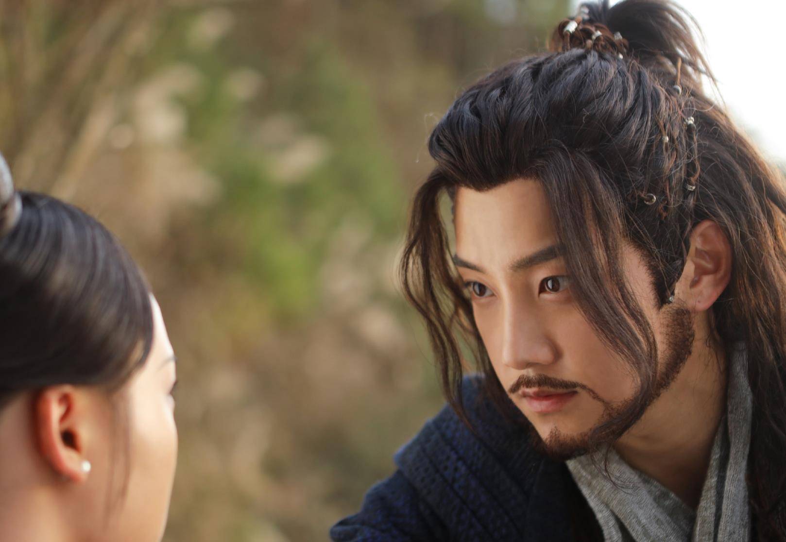 在边境青州小城遭到当地土匪东夷山君掳劫