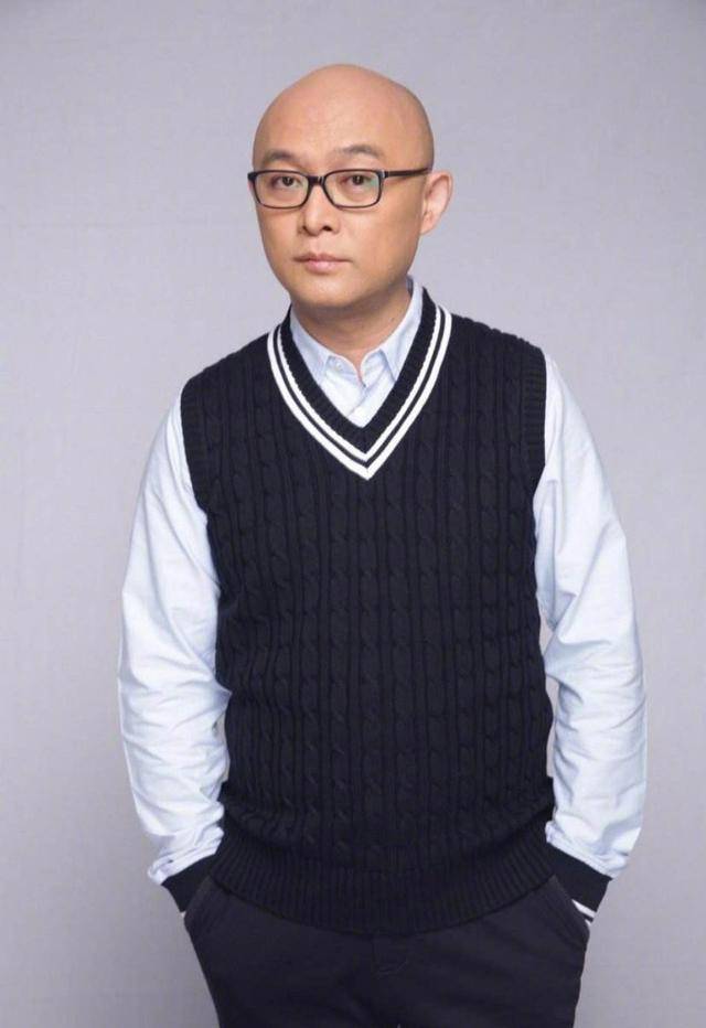 而这个不过是后来孟非未来简历上更加好看,而考的成年人大学,俗称"