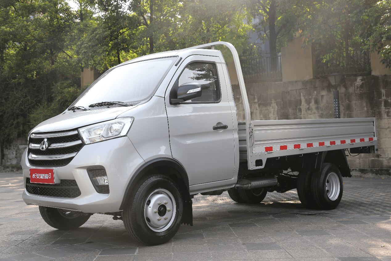 成功男士背后的"贤内助",长安新豹3 1.6l版!