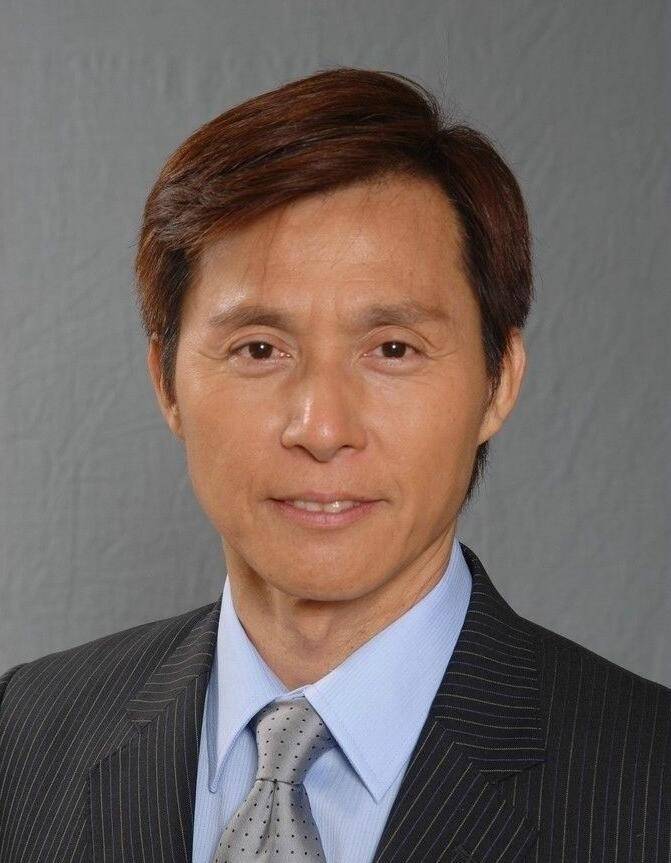 同名同姓的两个老戏骨,演过很多经典角色,一个在香港一个在内地