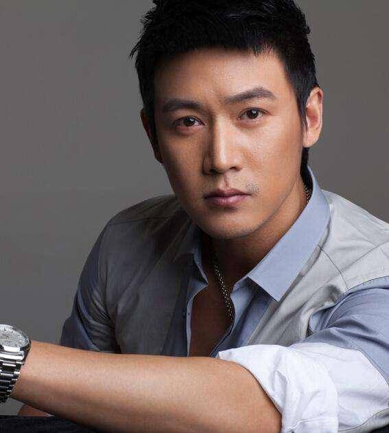 陆毅:从年少出名到"销声匿迹",做演员39年间,他经历了什么?