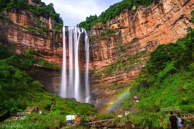 趁着三天后的七夕节去江津的四面山望乡台瀑布祈福赏景许心愿