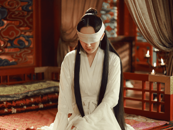 原创古装"蒙眼杀"哪家强?杨幂惊艳,赵丽颖可爱,看到他:又心动了!
