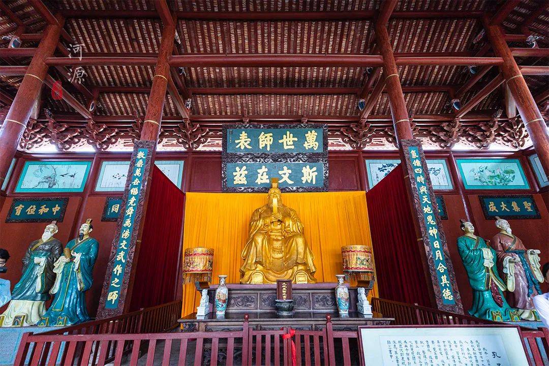 他扣留50万秦军,向秦王求来15000个女人,后来还自立为王